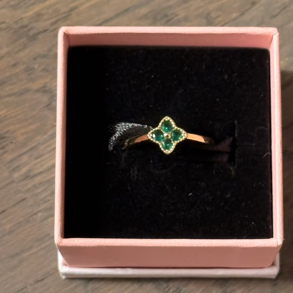 Gold Green Clover Set Ring and Bracelet